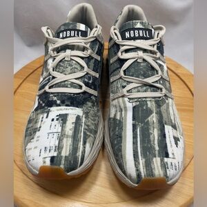 No Bull Women's Sneakers Size 8 New.